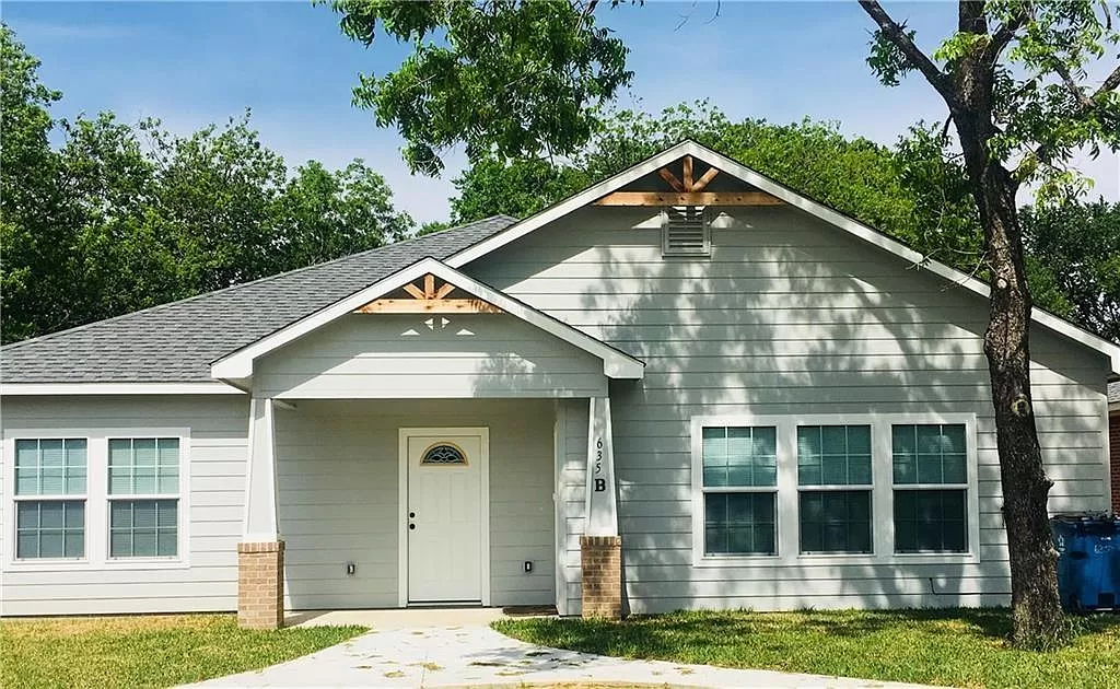 635 North 15th Street - B